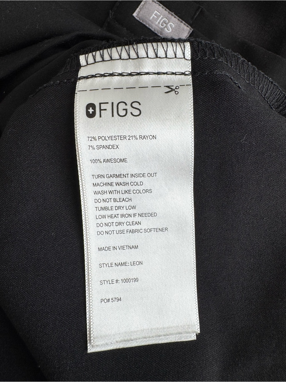 FIGS Men’s Leon Scrub Top - Picture 5 of 6